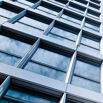Теплое фасадное остекление