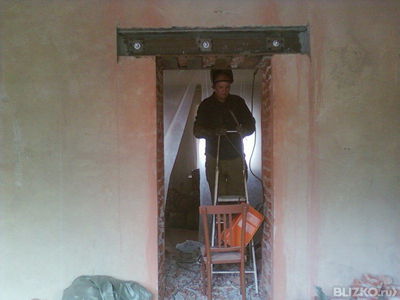 Стоимость устройства проёма в кирпичной стене